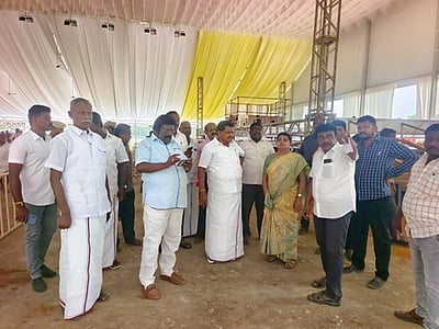 தமிழக முதல்வா் நாளை தூத்துக்குடி வருகை:
முன்னேற்பாடுகளை அமைச்சா்கள் ஆய்வு