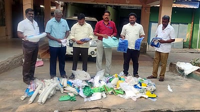 போடி நகராட்சிப் பகுதியில் 
நெகிழிப் பொருள்கள் பறிமுதல்