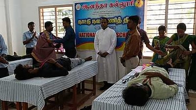 கல்லூரியில் ரத்த தான முகாம்