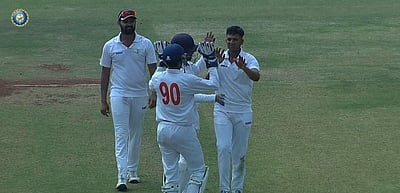 ரஞ்சிக் கோப்பை: கர்நாடகத்தை வீழ்த்தி அரையிறுதிக்கு முன்னேறிய விதர்பா!