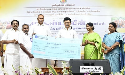 தூத்துக்குடி, திருநெல்வேலி பெரு வெள்ளம்: ரூ. 423.95 கோடி மதிப்பிலான நலத்திட்ட உதவிகள்!