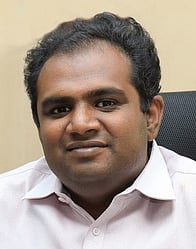 ஐஏஎஸ் அதிகாரி அனீஸ் சேகா் ராஜிநாமா -சொந்த மாநிலத்தில் மருத்துவப் பணியைத் தொடர விருப்பம்