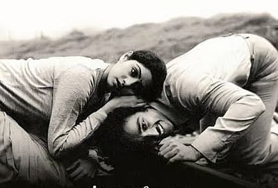 மூன்றாம் பிறை - 42 ஆண்டுகள் நிறைவு!