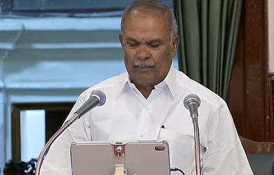 பேரவைத் தலைவர் அப்பாவு பிற்பகலில் ஆஜராக நீதிமன்றம் உத்தரவு
