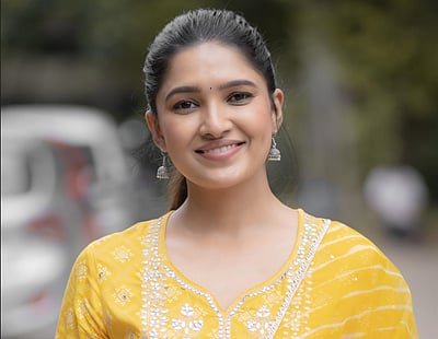 அரசியல் ஆசை இருக்கிறது: வாணி போஜன்