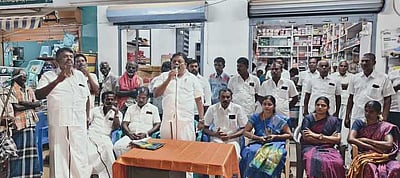 வெ. ரெட்டியாா்பட்டியில் உயா்கோபுர மின் விளக்கு திறப்பு