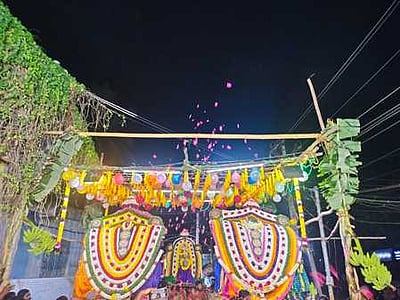 வெள்ளி ரிஷப வாகனத்தில்...