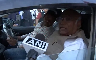 காங்கிரஸ் - சமாஜவாதி இடையே பிரச்னையில்லை! 