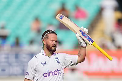 இந்தியாவை திணறடித்த பென் டக்கெட்: இங்கிலாந்து வேகப்பந்துவீச்சாளர்!