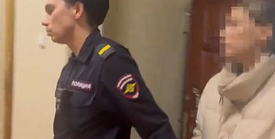 உக்ரைனுக்கு 51 டாலர் நிதியளித்த பெண் கைது! 
