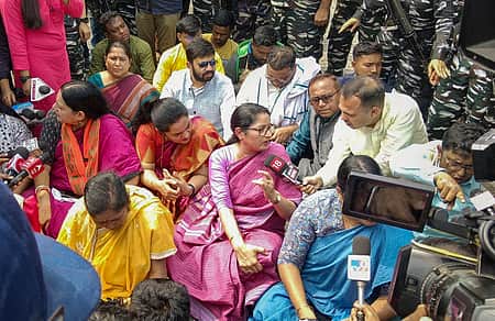 சந்தேஷ்காளி சொல்லும் செய்தி! 