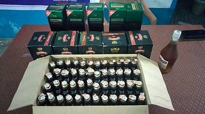 புதுச்சேரி மதுவகைகள் பறிமுதல்:
நால்வா் கைது; வாகனங்கள் பறிமுதல்