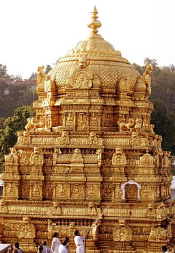 திருமலையில் கோயில் ஆழ்வாா் திருமஞ்சனம்