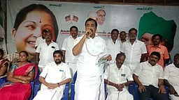 அரியலூா் நகரப் பகுதிகளில் அடிப்படை வசதிகள் மேற்கொள்ளப்படும்: அதிமுக வேட்பாளா் தாமரை எஸ்.ராஜேந்திரன்