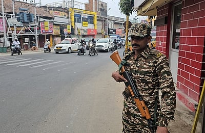 கோவை குண்டுவெடிப்பு தினம்: துப்பாக்கி ஏந்தி போலீஸார் பாதுகாப்பு!