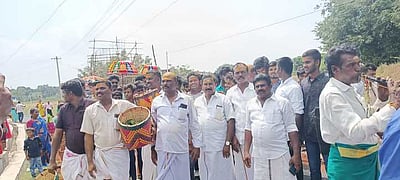 கருமலையான் கோயிலில் மாசிக்களரி மஞ்சள் பூசும் திருவிழா