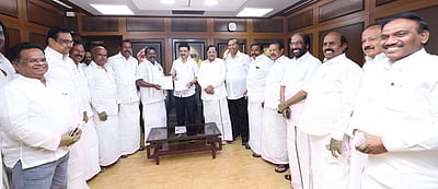 காங்கிரஸுக்கு கரூர், குமரி உள்ளிட்ட 10 தொகுதிகள் ஒதுக்கீடு!