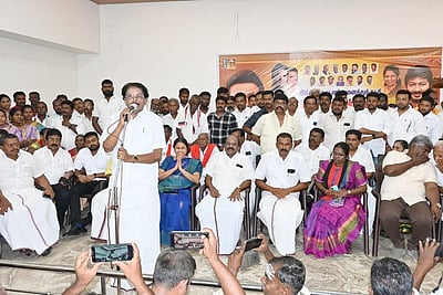 தென்காசியில் திமுக வேட்பாளா் அறிமுகக் கூட்டம்