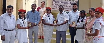 இளையோா் செஞ்சிலுவைச் சங்க பயிற்சி முகாம்