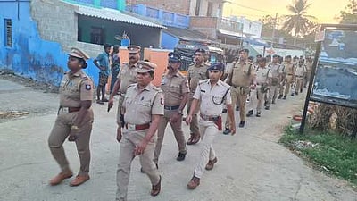 விஜயநாராயணம் பகுதியில் கொடி அணிவகுப்பு