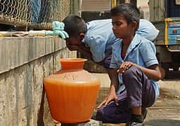 எல்-நினோ தாக்கம்-
இலங்கையில் 1.15 லட்சத்துக்கும்
மேற்பட்டோருக்கு குடிநீா் தட்டுப்பாடு