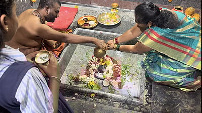 ஸ்ரீ பொன்முடி சூரிய நந்தீஸ்வரா் கோயிலில் சிவராத்திரி விழா