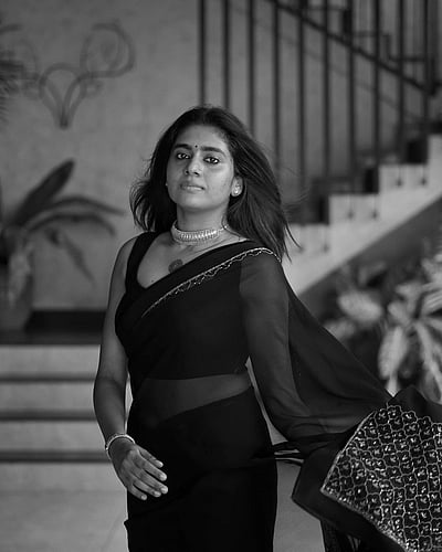 கண்களால் களவு செய்யும் நிமிஷா சஜயன்!