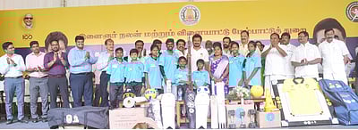 யாராலும் வீழ்த்த முடியாதவா் கருணாநிதி: அமைச்சா் உதயநிதி ஸ்டாலின்