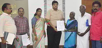 திருவள்ளூா்: மிக்ஜம் புயலால் பாதித்தவா்களுக்கு புதிதாக அமைக்க 4 பேருக்கு ஆணை