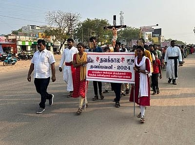 வள்ளியூரில் இருந்து கள்ளிகுளத்திற்கு தவக்கால தவப்பவனி