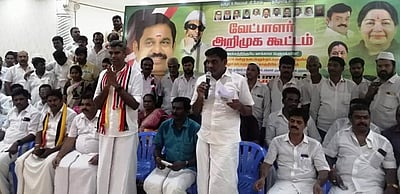 இஸ்லாமியா்களை திமுக கண்டுகொள்ளவில்லை:
முன்னாள் அமைச்சா் கே.சி.வீரமணி