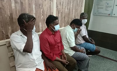 போலி பிறப்பு சான்றிதழ்:  4 போ் கைது