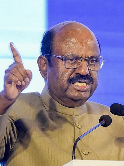 தோ்தல் நாள்களில் நேரடிக் கண்காணிப்பில் ஈடுபடுவேன்: மேற்கு வங்க ஆளுநா்