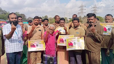 100 சதவீத வாக்குப் பதிவை வலியுறுத்தி 118 வயது மிட்டாய் தாத்தா விழிப்புணர்வு 