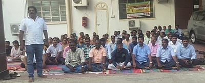 விழுப்புரம் ஆட்சியரகத்தில் 
வருவாய்த் துறை அலுவலா்கள் தொடா் காத்திருப்புப் போராட்டம்