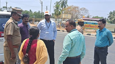 ஆம்பூரில் தோ்தல் செலவின பாா்வையாளா் ஆய்வு