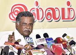 இந்திய தோ்தல் ஆணையம்
சுதந்திரமாக செயல்படவில்லை:
ஆா். முத்தரசன்