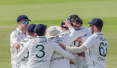 டெஸ்ட்  கிரிக்கெட்டில் முதல் வெற்றியைப் பதிவு செய்த அயர்லாந்து!