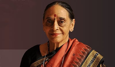 முதலுக்கு முந்து! சாதனைப் பெண் நீதிபதி!!