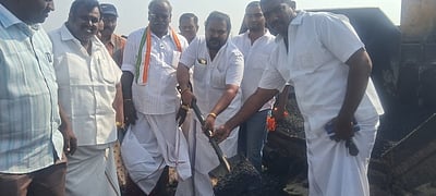 மத்தளம்பாறை, சில்லரைப்புரவில்
சாலைப் பணிகள் தொடக்கி வைப்பு