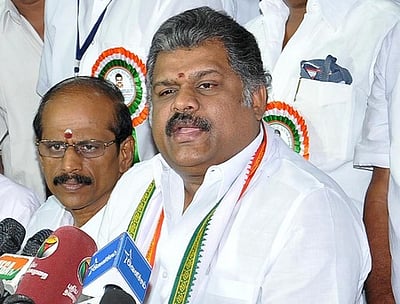 திமுக வீழ்த்த புதிய கட்சிகள்
இணைய வேண்டும்: ஜி.கே. வாசன்!