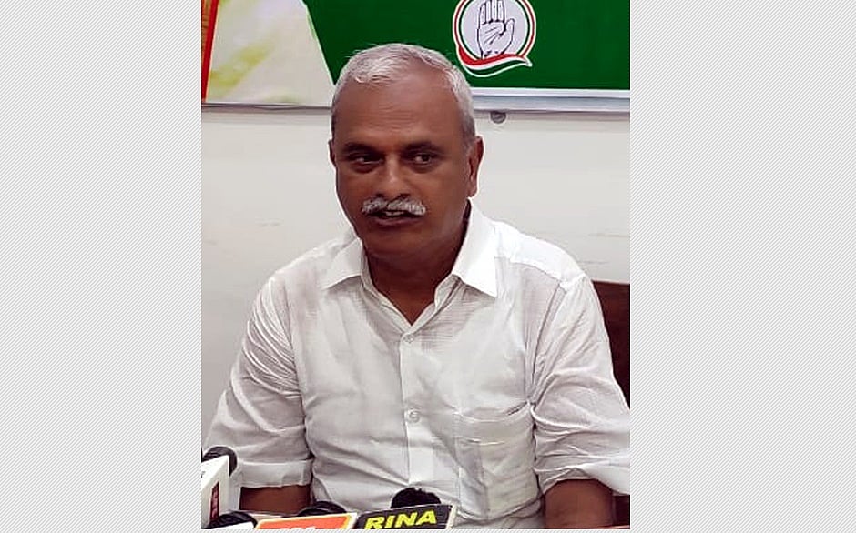 புதுச்சேரியில் பிரசாரத்தின் போது மயங்கி விழுந்த காங். வேட்பாளர் வைத்திலிங்கம் 