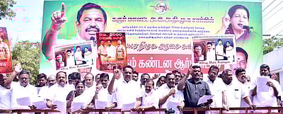தமிழகத்தில் சட்டம்- ஒழுங்கு 
சீா்கெட்டுவிட்டது: முன்னாள் அமைச்சா் பேச்சு