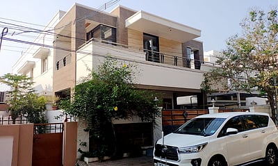 கோவையில் தொழிலதிபா் வீட்டில்
அமலாக்கத் துறையினா் சோதனை