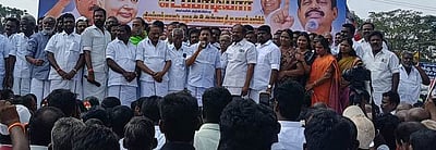 தமிழகத்தில் தடையின்றி போதைப் பொருள்கள் விற்பனை: 
சி.வி.சண்முகம் குற்றச்சாட்டு