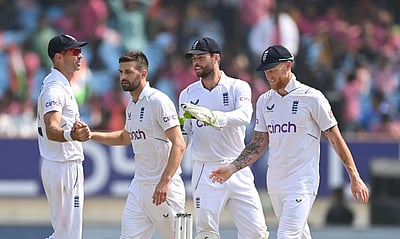 5வது டெஸ்ட்டுக்கான இங்கிலாந்து அணி: பந்து வீச்சாளர் மாற்றம்! 