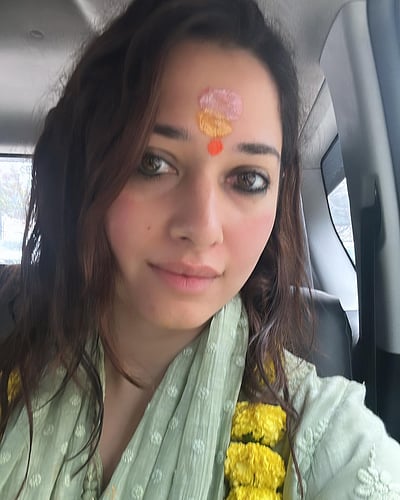 காசியில் தமன்னா!