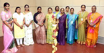 புதுச்சேரியில் பொறியியல் கல்லூரி, அரசு தமிழ்ச் சிறகத்தில் மகளிா் தின விழா