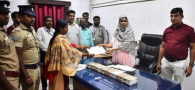 ஏடிஎம்மில் நிரப்ப உரிய ஆவணமின்றி எடுத்துச் சென்ற ரூ.35 லட்சம் பறிமுதல்