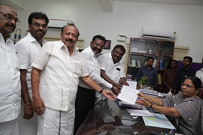 சிதம்பரத்தில் திருமாவளவன் வேட்புமனு தாக்கல்!